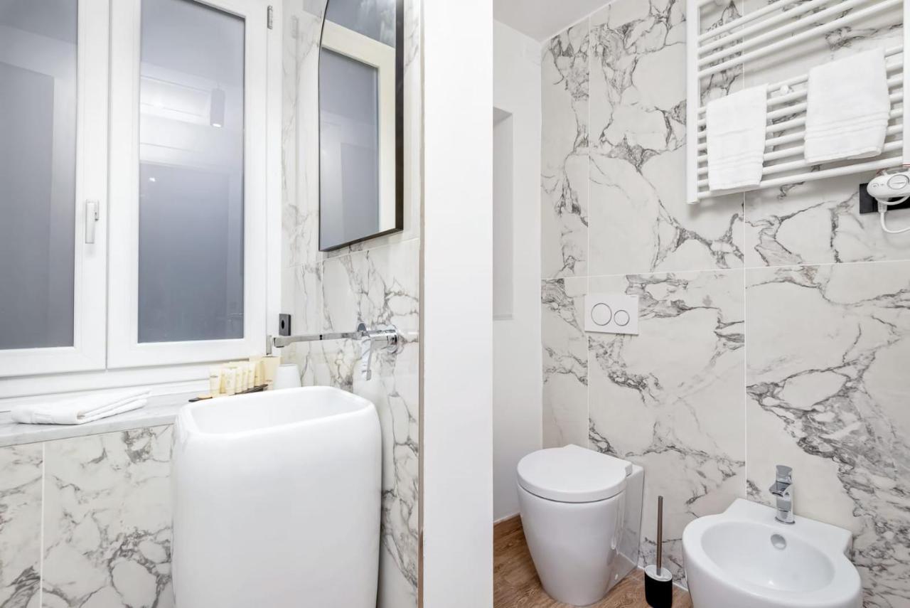 Nelli Rooms Via Biassa ลาสเปเซีย ภายนอก รูปภาพ